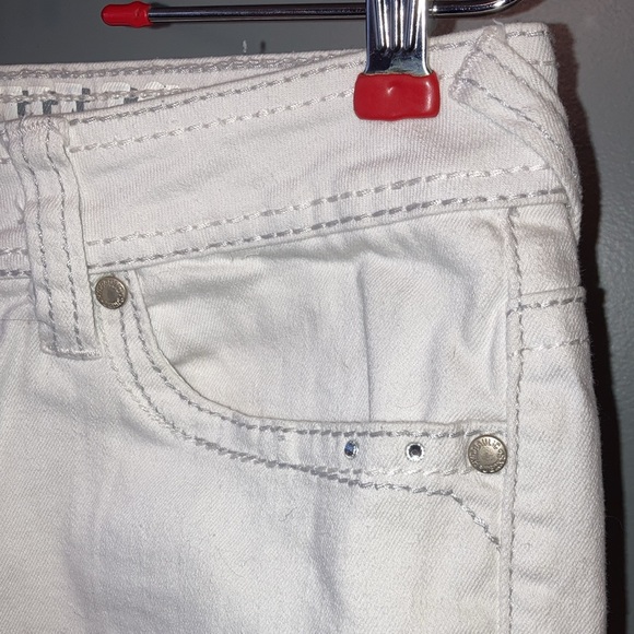 Women’s Hydraulic Jean Shorts - Picture 4 of 12